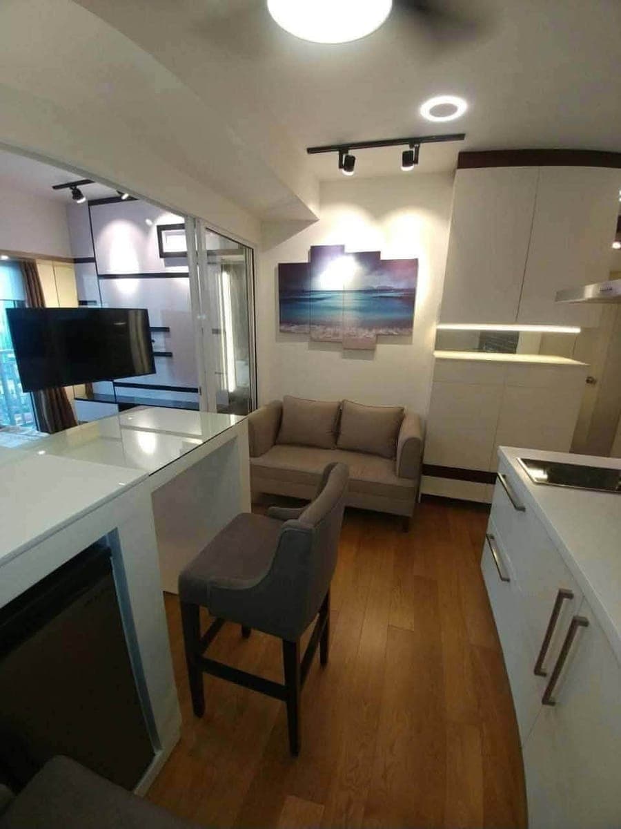 📍 CONDO UNIT FOR LEASE - photo 1