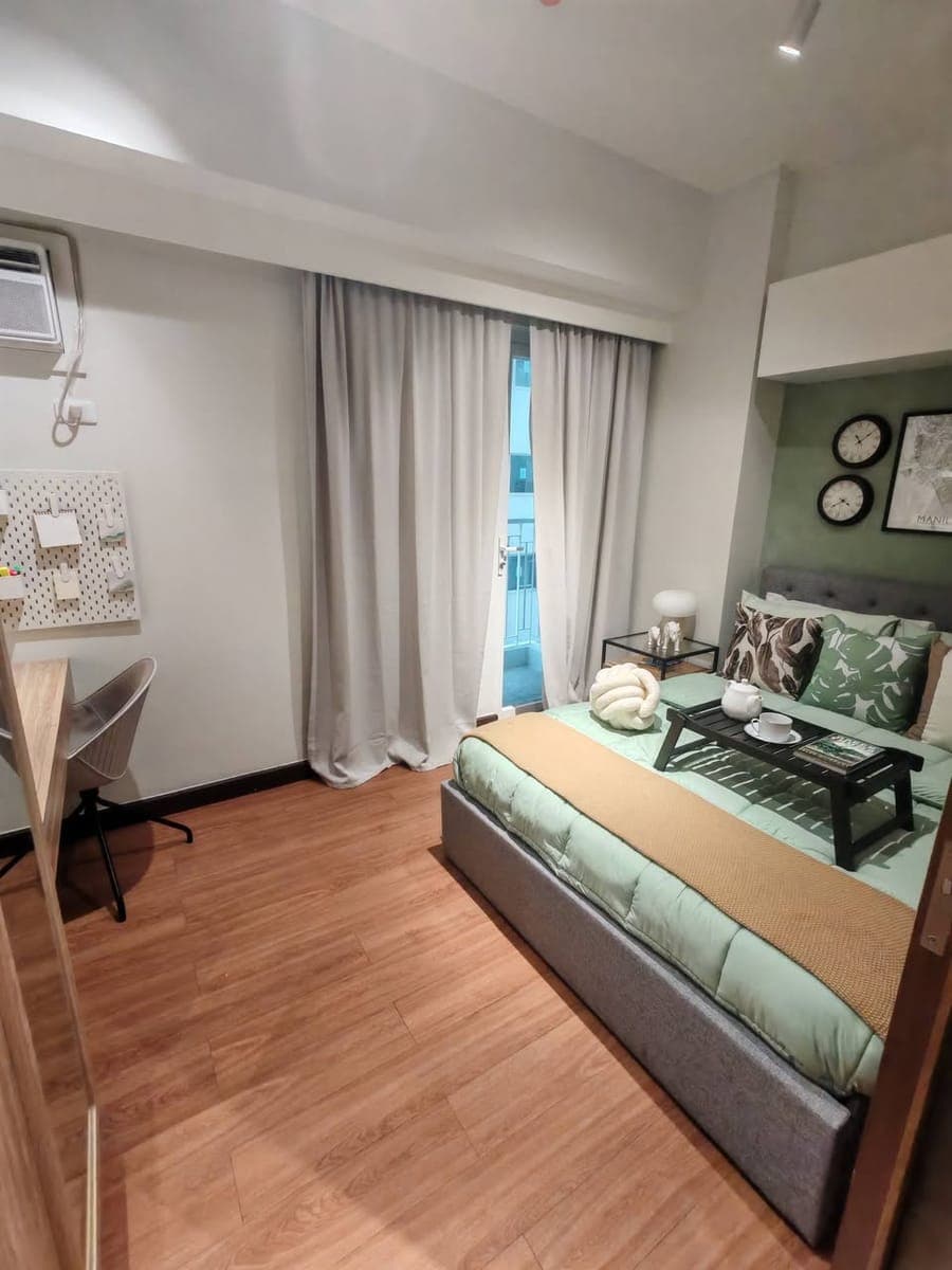 Looking for a condo near LRT Gil Puyat? - photo 1