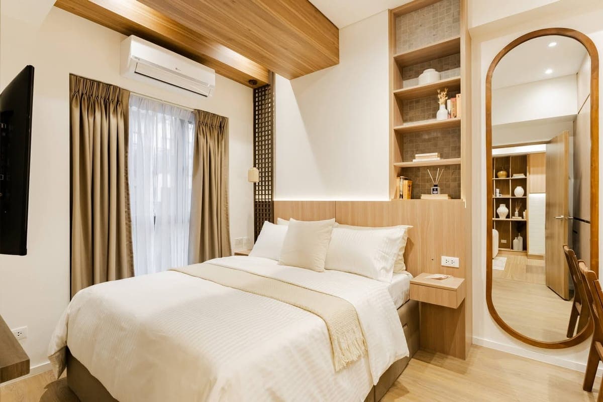 ๐๏ธ FOR RENT/SALE: FULLY FURNISHED 1-BEDROOM CONDO w/ CAR PARK | PRIMEHOMES, QC - photo 1