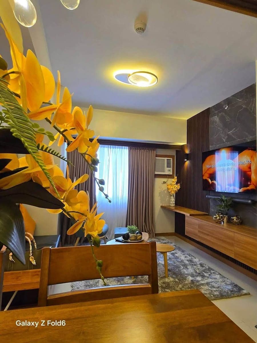 ๐๏ธ **FOR RENT | Premium 1-Bedroom with Balcony at Taft East Gate, Cebu City** - photo 1