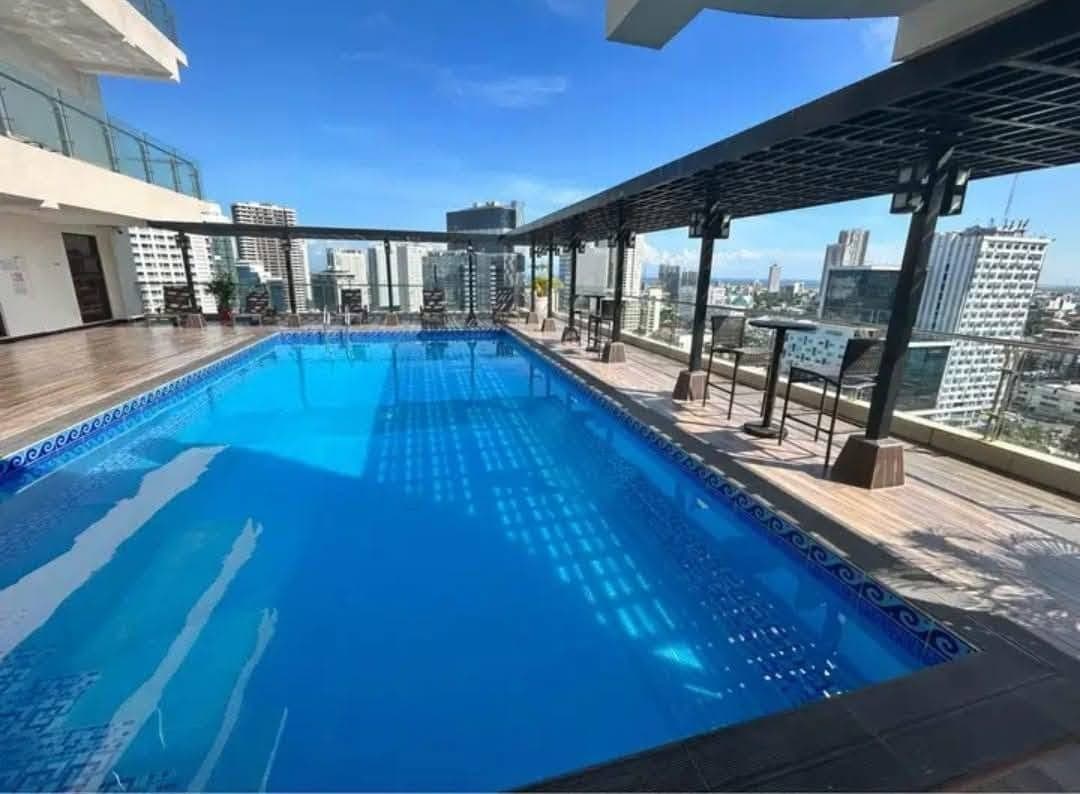 FOR RENT 18k TRILLIUM RESIDENCES - photo 1