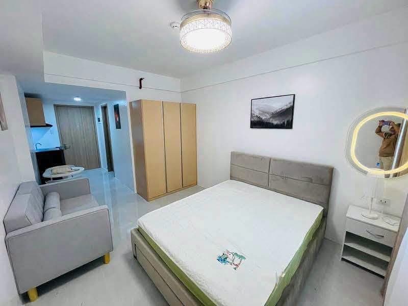 FOR RENT - Studio Unit with Balcony City Clou - photo 1
