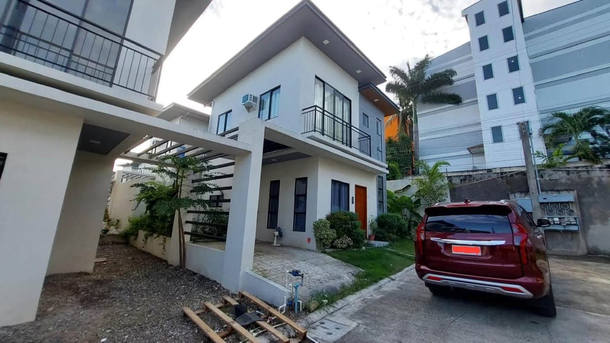 HOUSE FOR RENT - photo 1