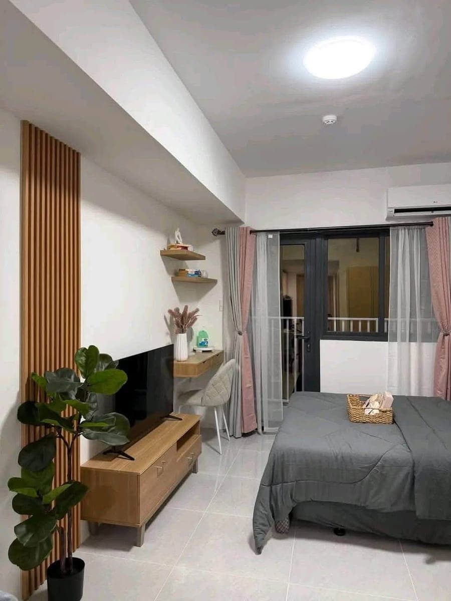 City Clou 27sqm Studio Unit with BALCONY. - photo 1