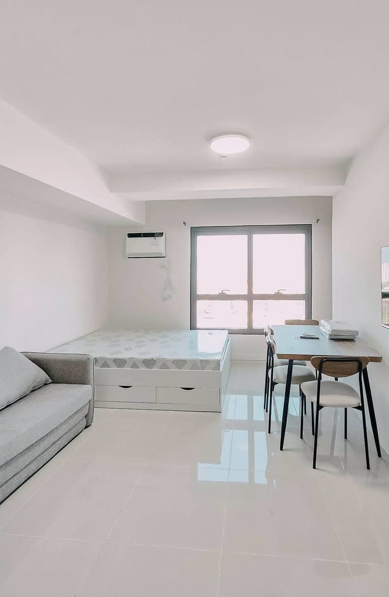 Studio Unit for Rent at JTower Residences ₱23,000/month including condo dues (still Negotiable) - photo 1