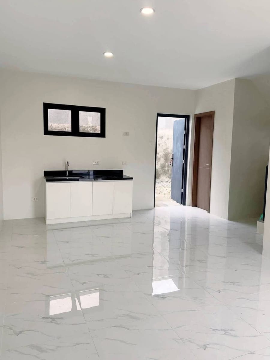 🏡 For Rent 3 Bedroom Brandnew Townhouse at Danarra South Minglanilla - photo 1