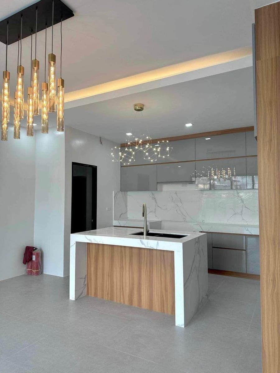 FOR RENT | FULLY FURNISHED 6 BR HOUSE- Cabancalam Mandaue๐ - photo 1