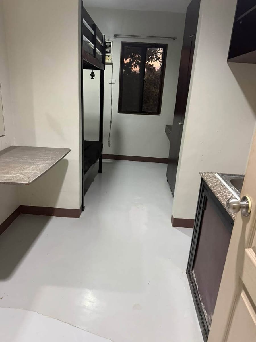 🏠 FOR RENT: SEMI-FURNISHED 1-BEDROOM APARTMENT - photo 1