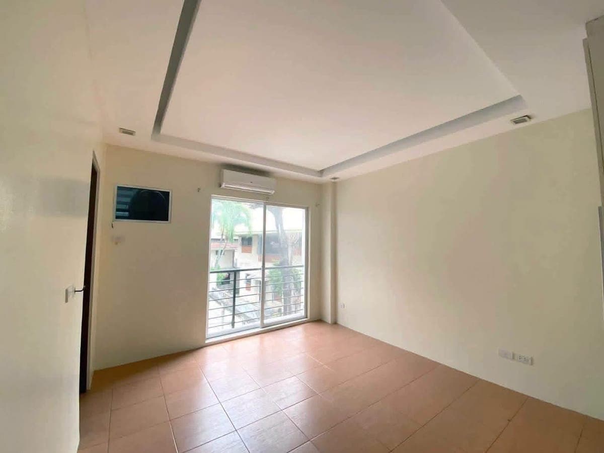 HOUSE FOR RENT IN MABOLO - photo 1