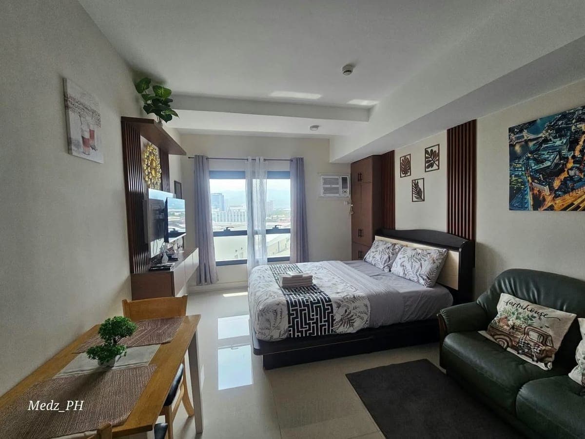 Studio Unit for Rent at JTower Residences ₱25,000/month including condo dues (still Negotiable) - photo 1