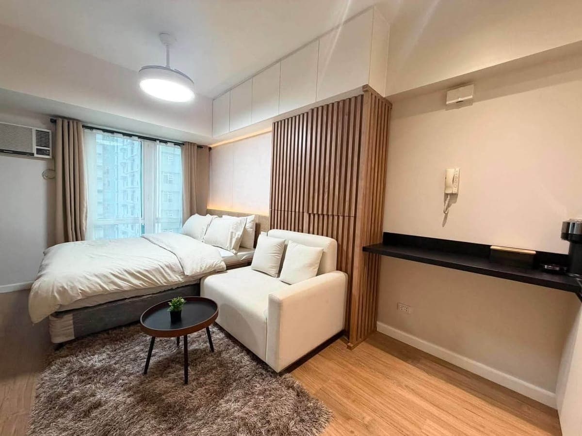 FOR RENT: Studio at Solinea Tower 2 Rustans Ayalaโจ - photo 1