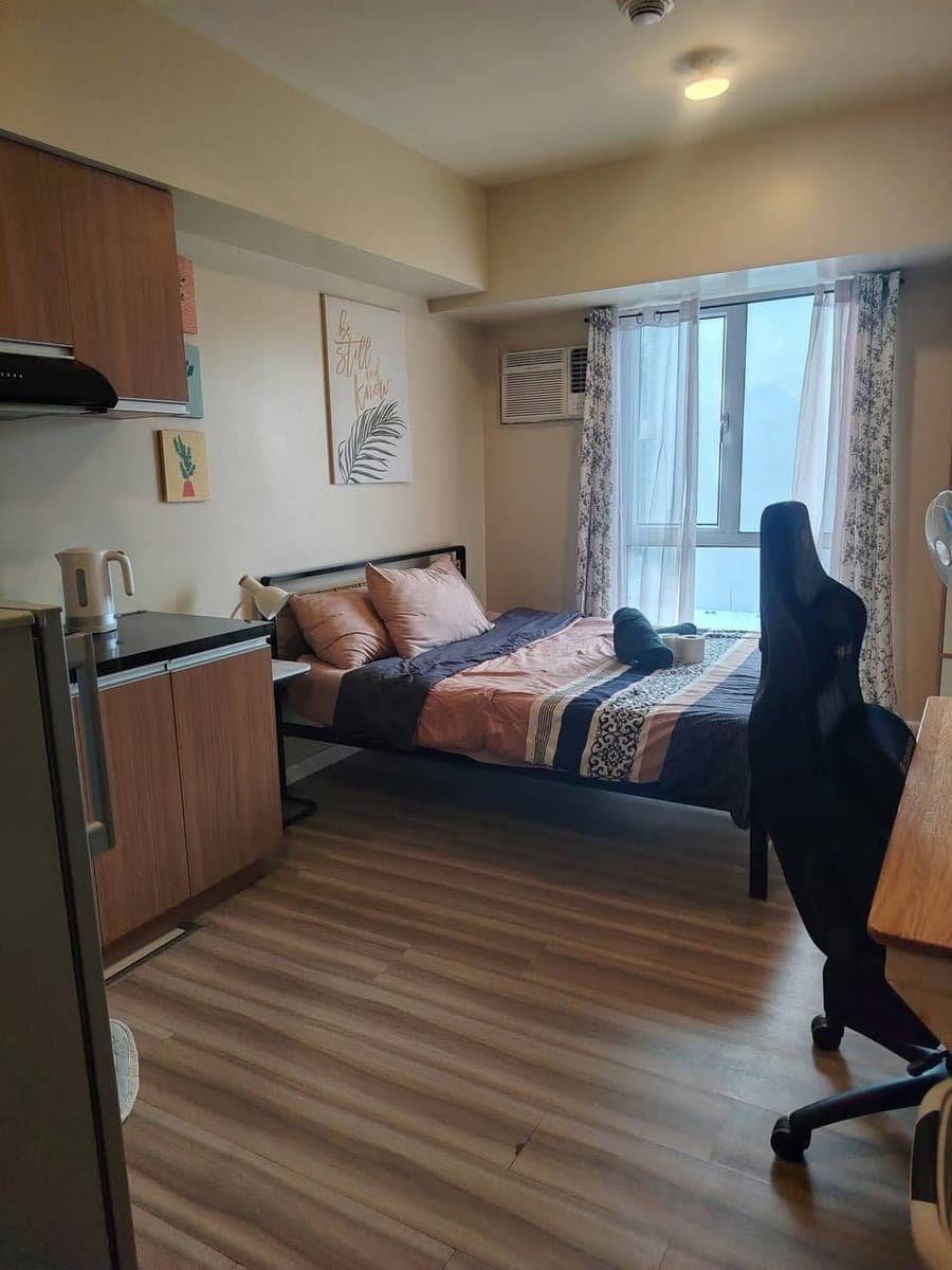 Inside IT Park Studio Unit With Washing Machine Close to New Sugbo Mercado and Ayala Malls rent is... - photo 1