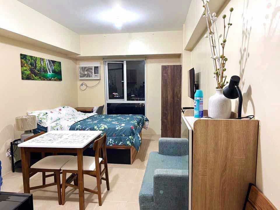 STUDIO Unit in Avida Riala, Cebu IT Park (W/ INTERNET) - photo 1