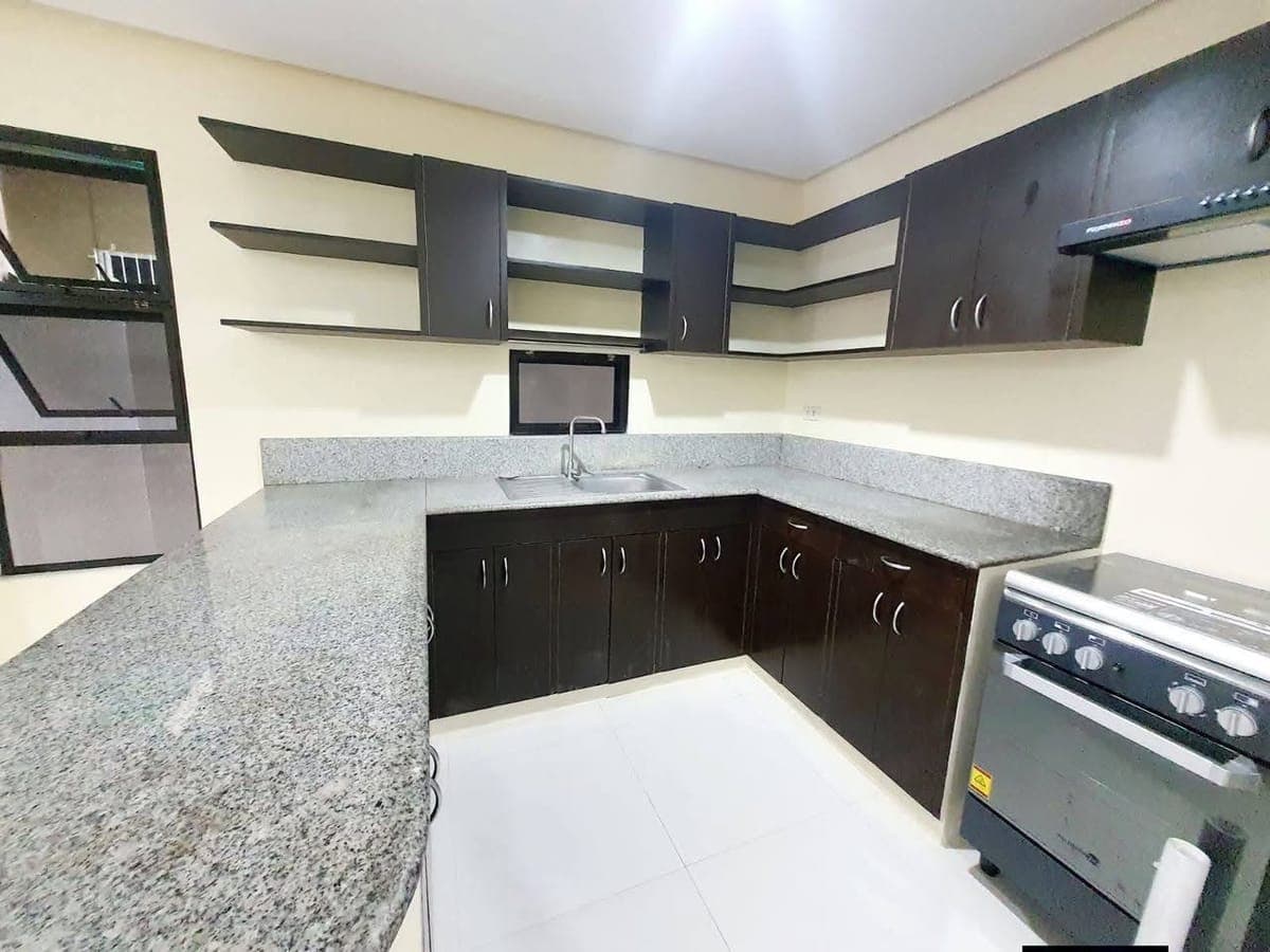 π‘ NEWLY RENOVATED 4BR HOUSE FOR RENT! β¨ - photo 1