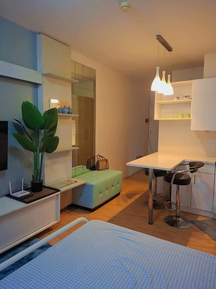 π FOR RENT | Furnished Studio Unit - photo 1
