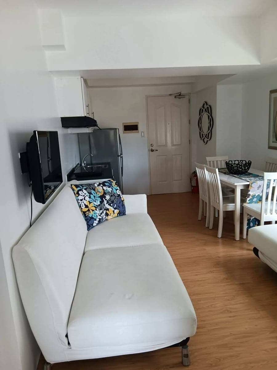 For Rent β Avida Towers Cebu Tower 1, 22nd floor, across Sugbo Mercado, IT Park Cebu - photo 1
