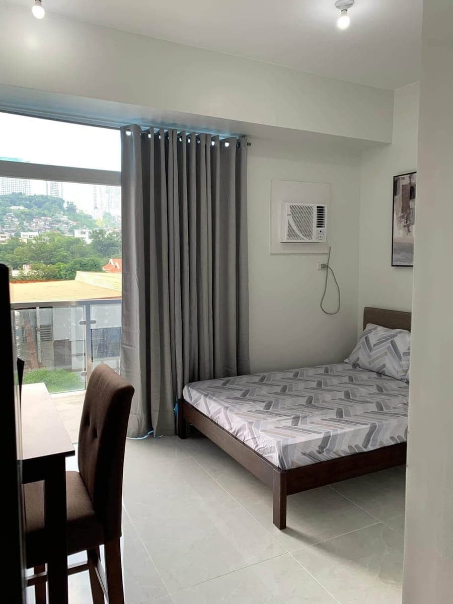 26sqm STUDIO UNIT with BALCONY 🔥 - photo 1