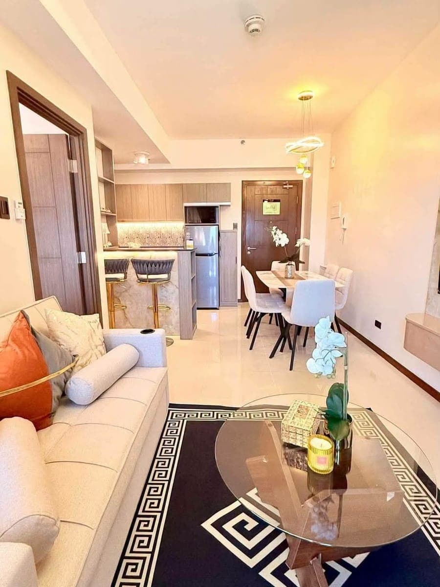 FOR RENT | 1 Bedroom with Balcony - photo 1
