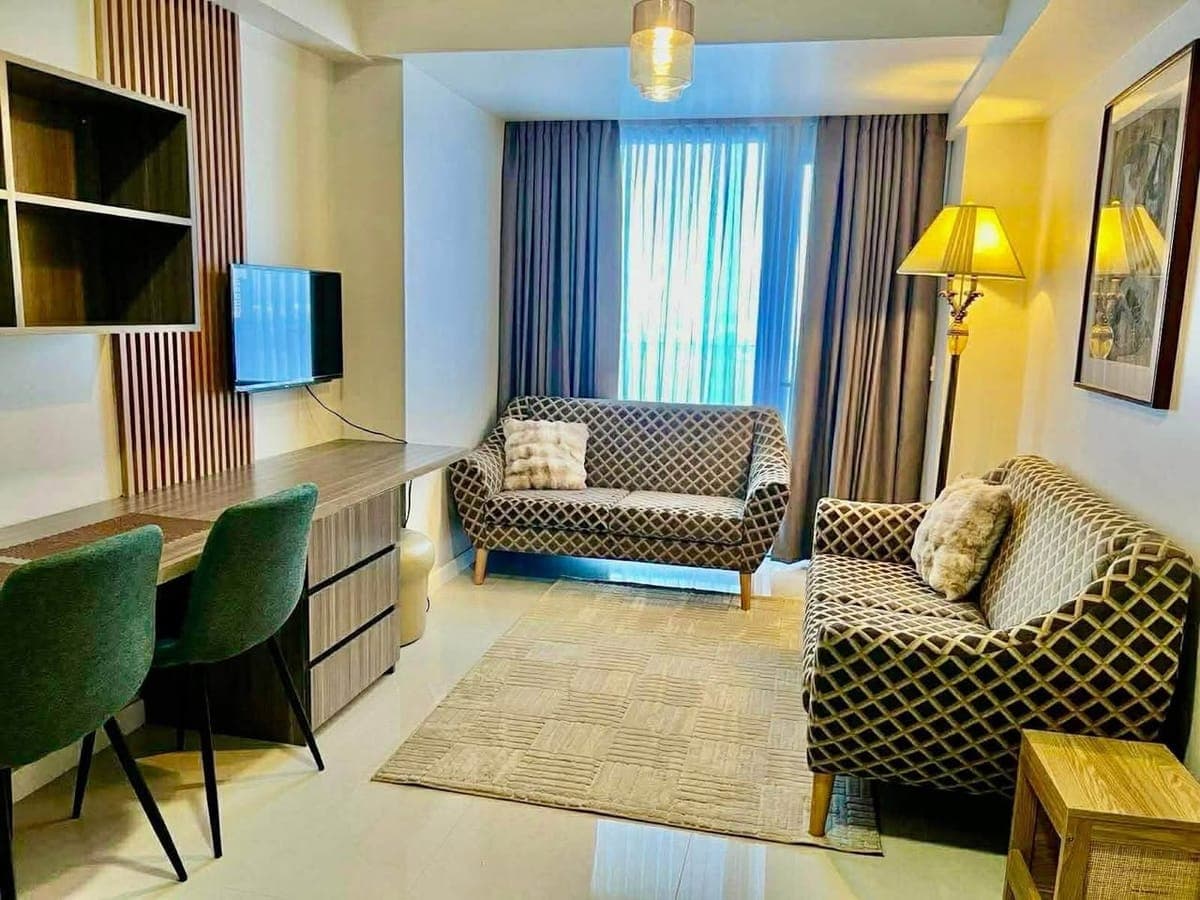 For Rent 1-Bedroom Unit in Mandani Bay Tower 2 - photo 1