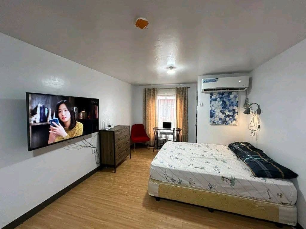 For Rent: - photo 1