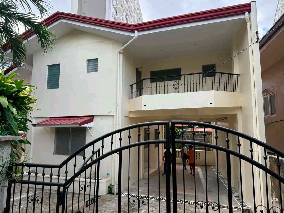 SPACIOUS 4BR HOUSE FOR RENT | GUADALUPE, CEBU CITY ๐ - photo 1