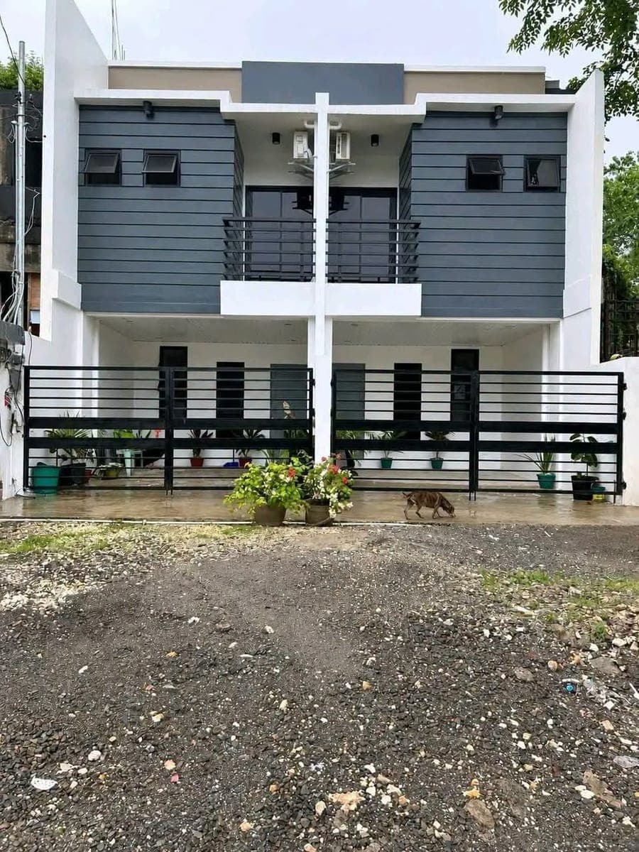 ๐ก BRAND NEW FURNISHED TOWNHOUSE FOR RENT - photo 1