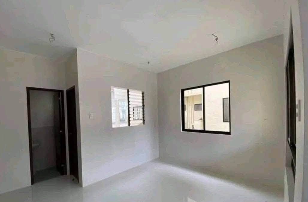 π 2-STOREY TOWNHOUSE FOR RENT β TALISAY - photo 1