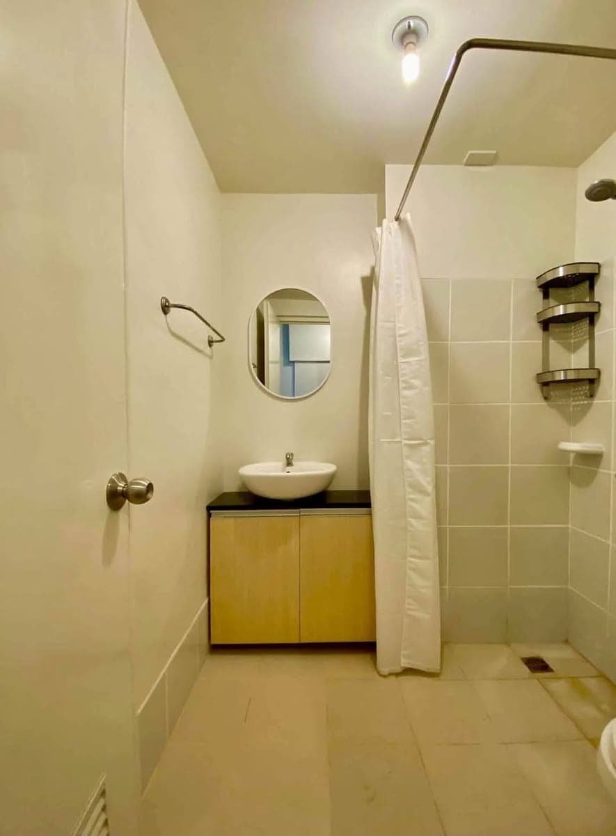 17,000 INCLUDE CONDO DUES and WIFI β - photo 1
