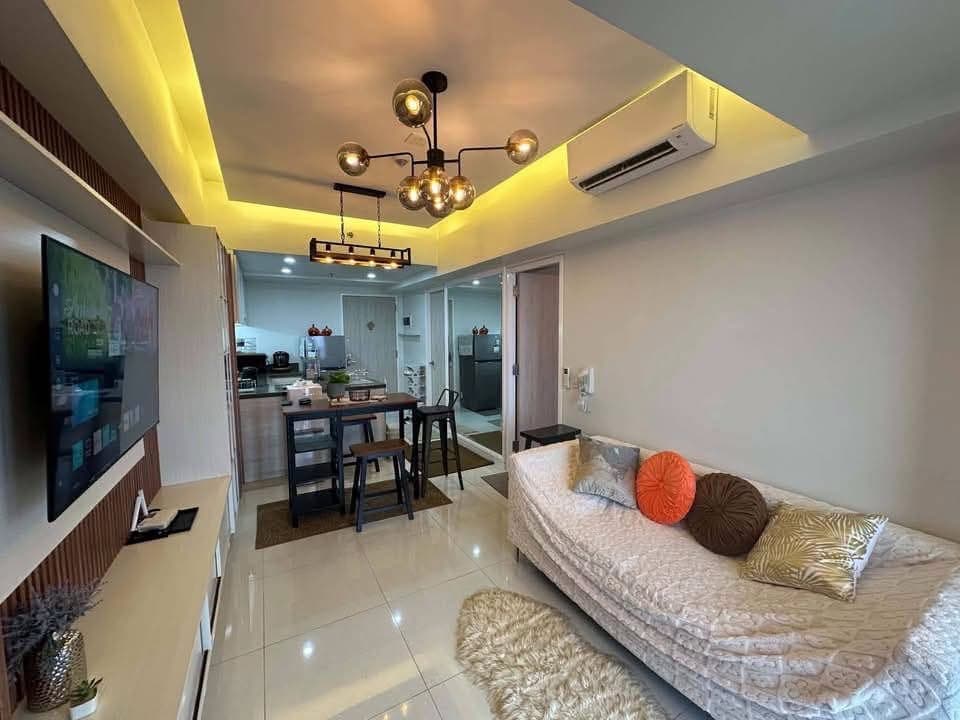 📌For Rent: 1 Bedroom with Balcony at Mandani Bay Suites Tower 2 - photo 1