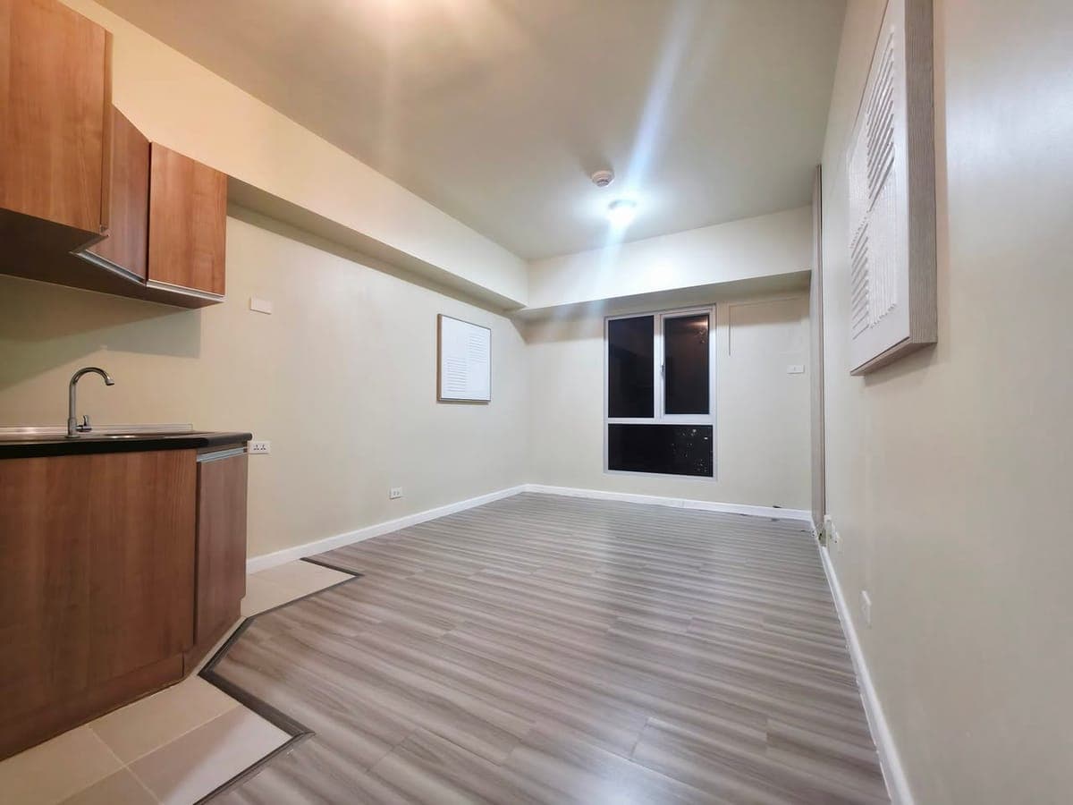 For Rent Studio unit in AVIDA Riala - photo 1