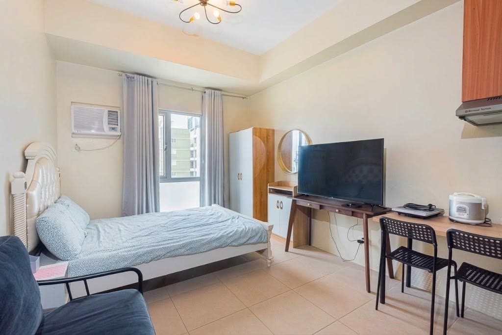 # **FOR RENT: Studio Unit at Avida Riala β Tower 3 : β±20,000** - photo 1