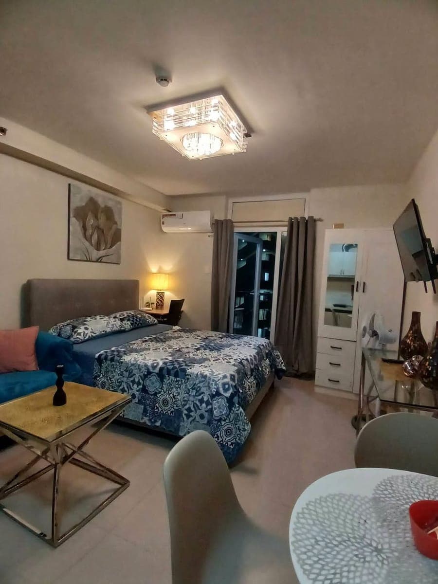 READY TO MOVE IN UNIT - photo 1