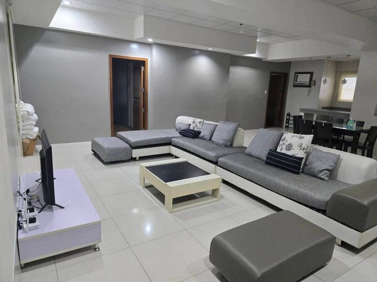 ✨ ** 4BR PENTHOUSE — YOUR NEXT HOME WITHIN CEBU BUSINESSS PARK** - photo 1