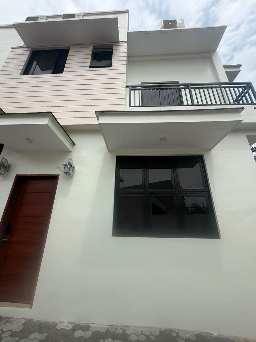 π‘ BRAND-NEW TOWNHOUSE FOR RENT , MABOLO, CEBU CITY - photo 1