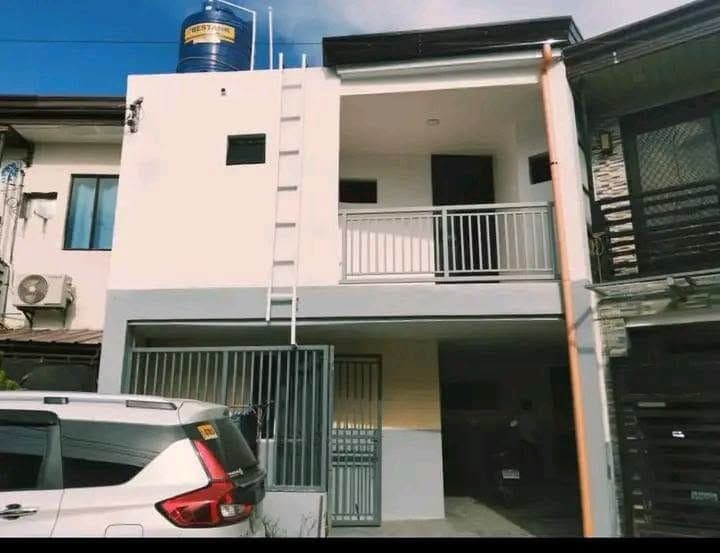 FOR RENT: SPACIOUS 4-BEDROOM HOUSE - photo 1