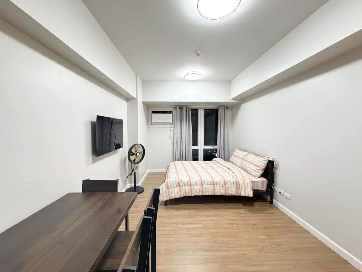 Solinea Tower 4 Studio FOR RENTβΌοΈ - photo 1
