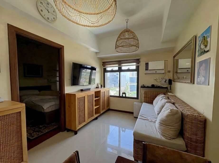 đď¸ FOR RENT | 2-BEDROOM CONDO WITH PARKING - photo 1