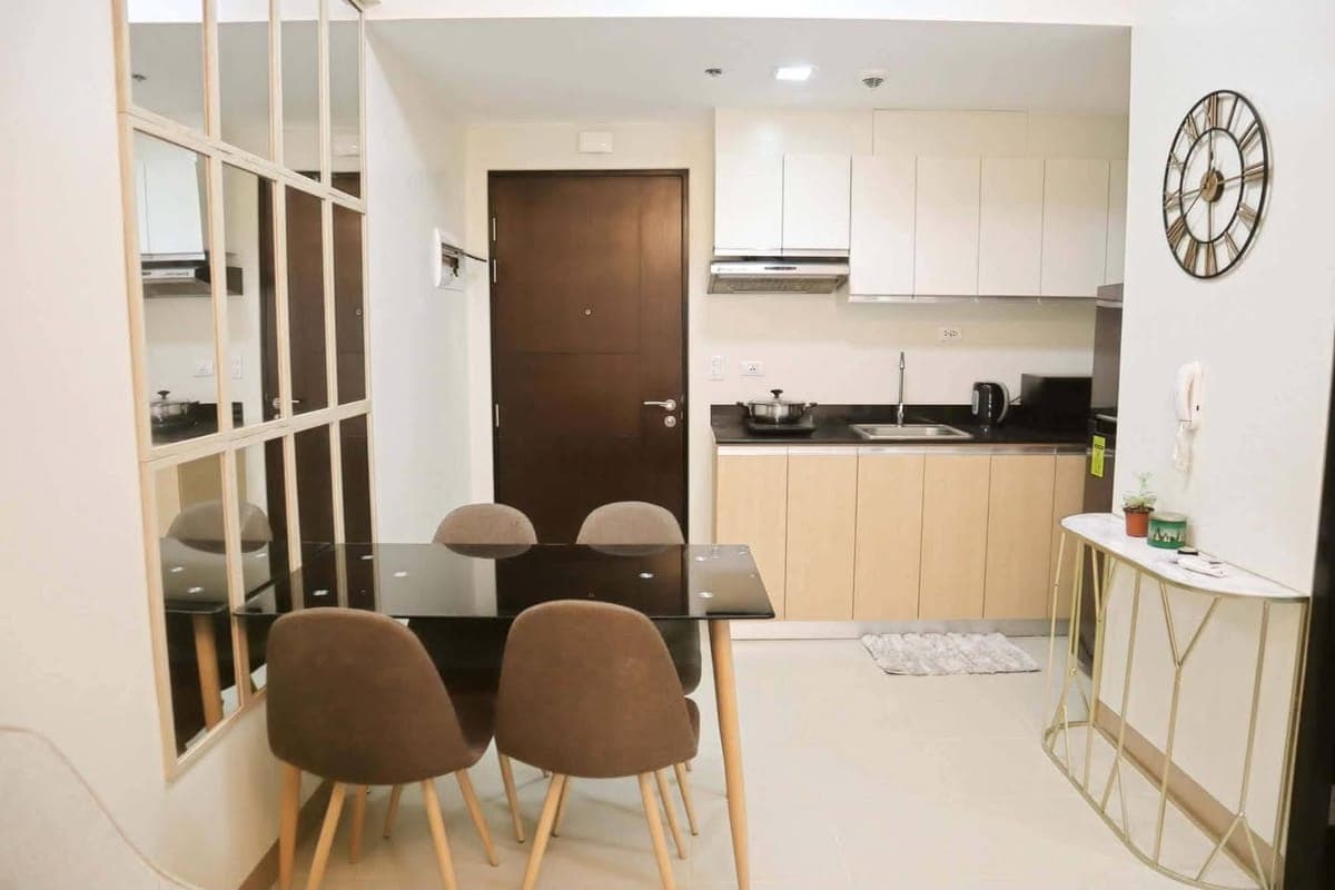 🏙️ FOR RENT – One Regis by Megaworld - photo 1