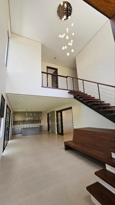 bnew house in plantasyon available for rent @ 75k monthly per hse. Wer asking for a 2 year contract... - photo 1