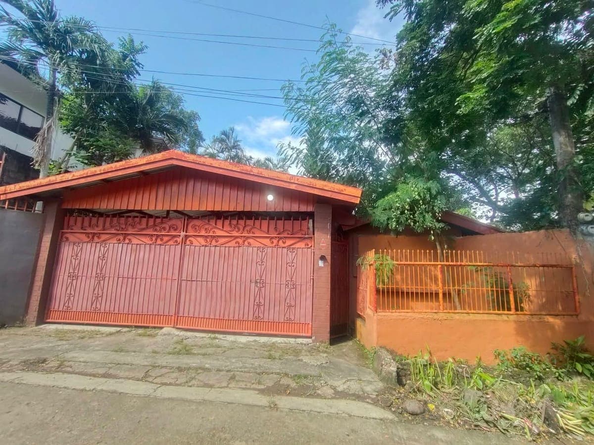 Bungalow house For Rent - photo 1