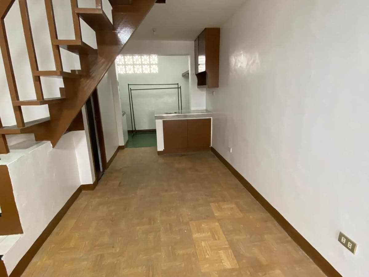 FOR RENT - photo 1