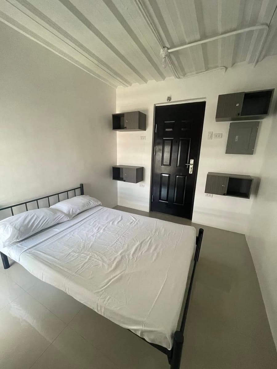 LOOKING FOR A CLEAN, SAFE & AFFORDABLE PLACE TO STAY? - photo 1