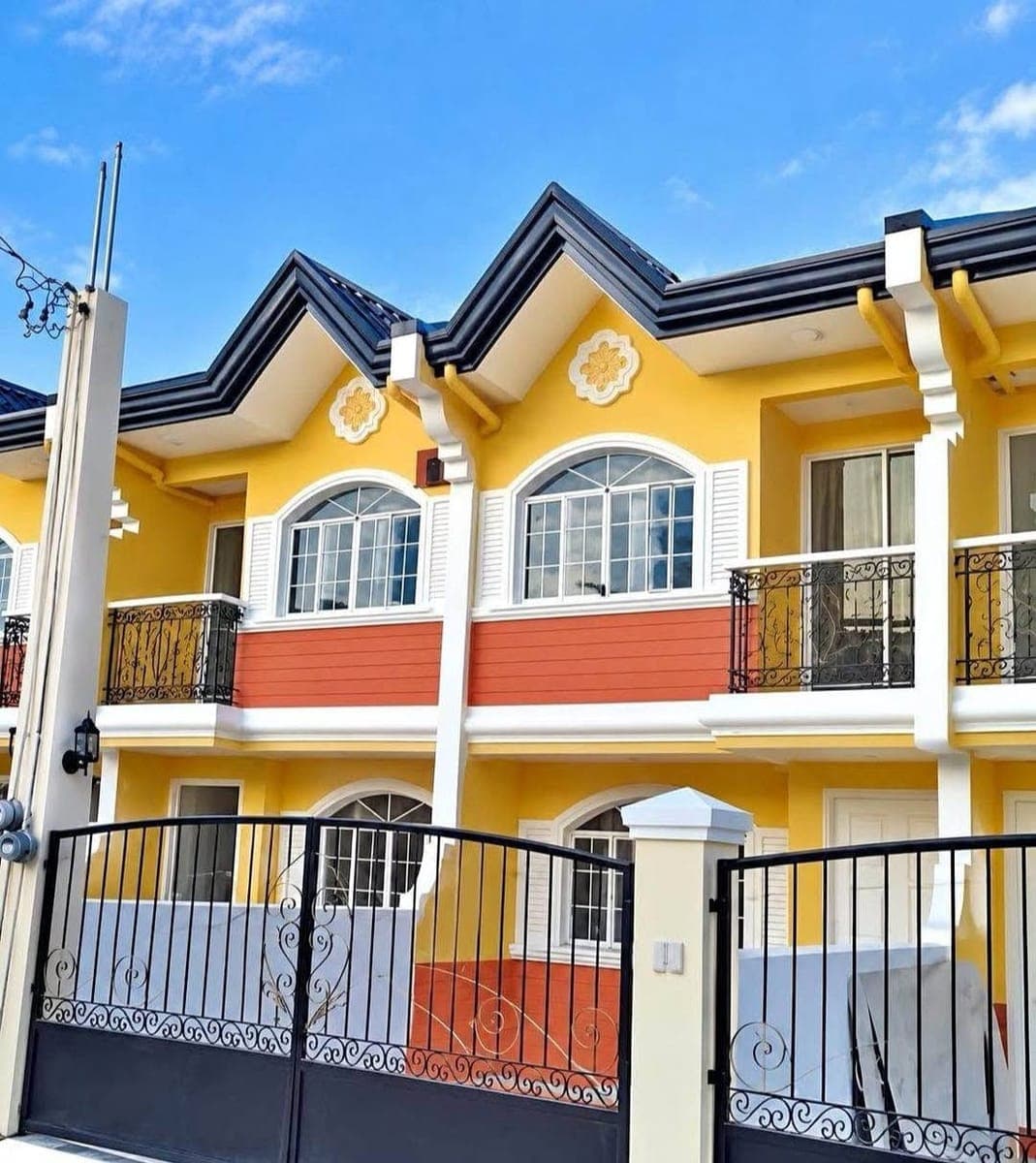 PTPA- Townhouse For Rent Villa Luningning Subd. Along Marcos Alvarez Las pinas - photo 1