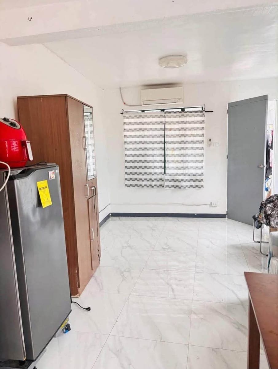 FOR RENT STUDIO TYPE UNIT FOR RENT NEAR TIMES PERPETUAL LAS PIรAS - photo 1