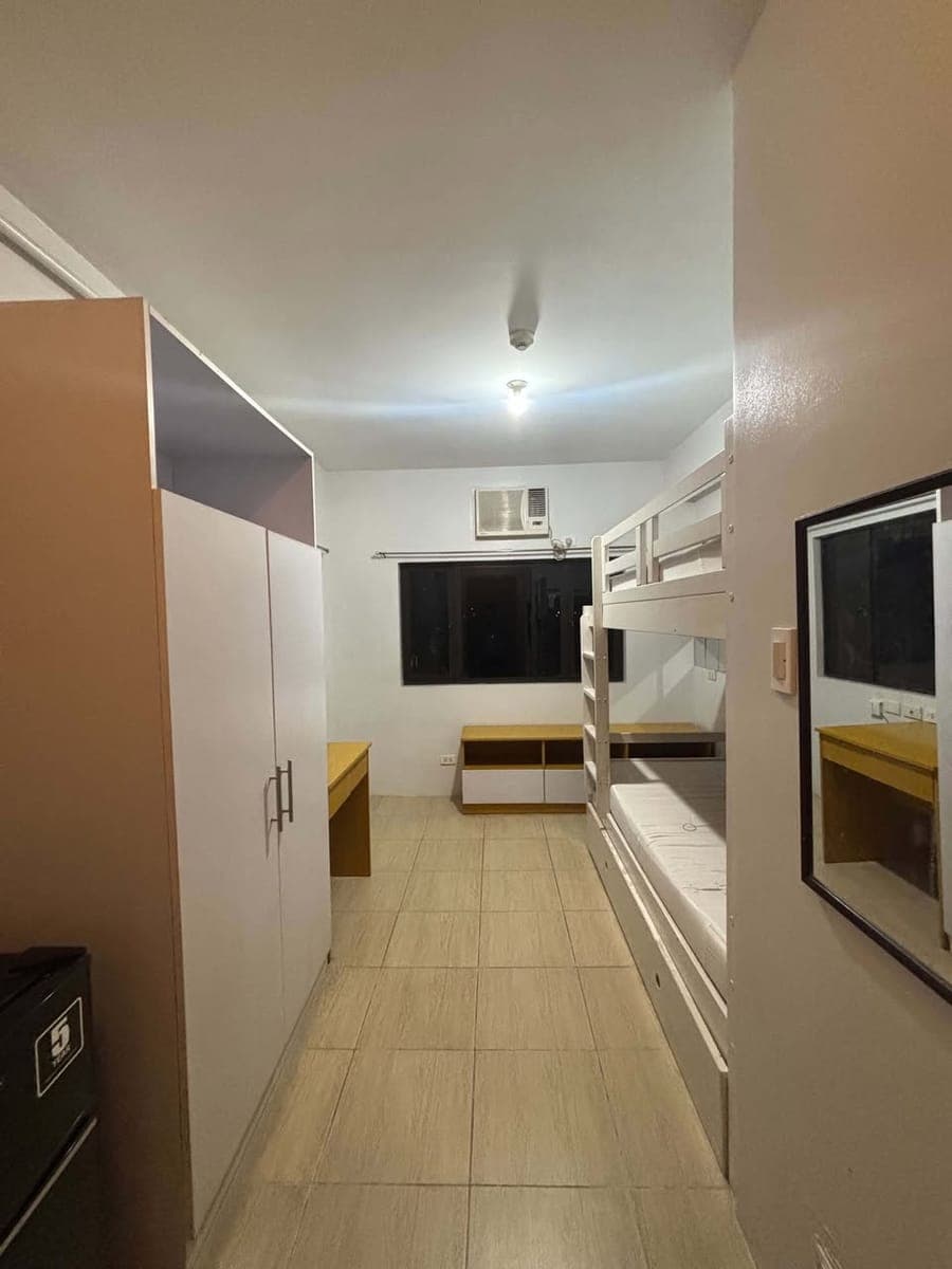 📍Semi-furnished Studio Condo unit for rent Located at Studio City, West Parc Road, Filinvest City,... - photo 1