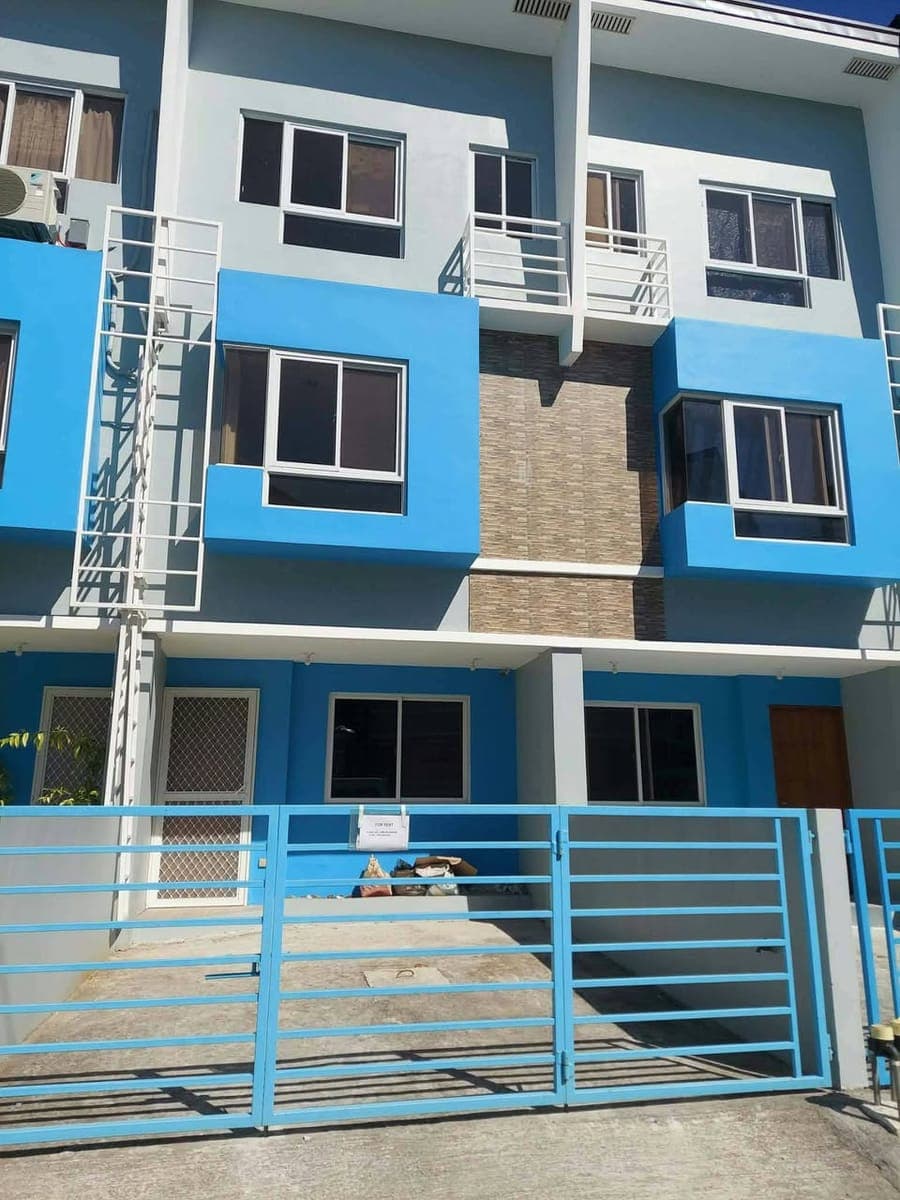 🏡 3-STOREY TOWNHOUSE FOR RENT | BENEDETTO RESIDENCES - photo 1