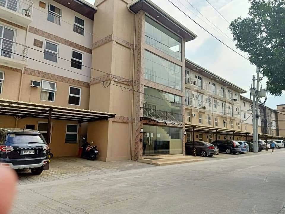 π‘ MOVE-IN READY PENTHOUSE 4BR CONDO UNIT FOR RENT! - photo 1