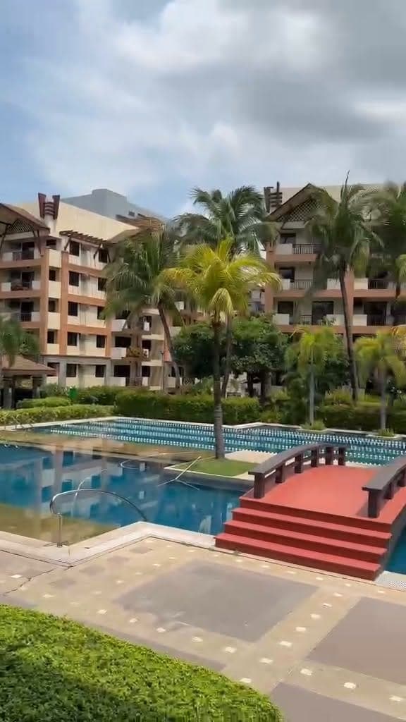 For rent 1BR condo unit with balcony at Ohana Residence - photo 1