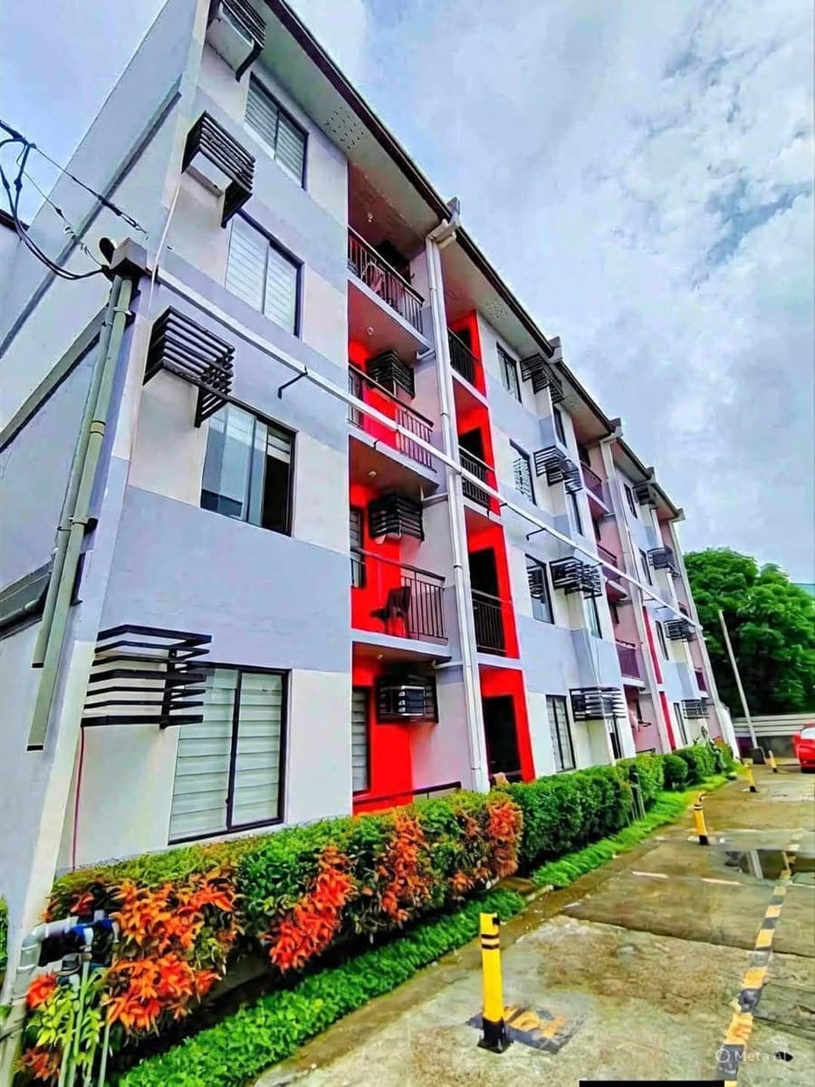 SINO NAGHAHANAP NG FOR RENT! ASSUME BALANCE! 2 BEDROOM 1 BEDROOM AVILABLE DITO SA HAMPTON CONDO LOCA... - photo 1