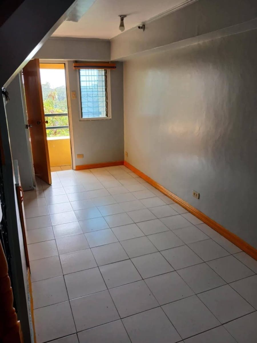 🏡 For Rent – 2BR Madison Manor Condo w/ Parking - photo 1